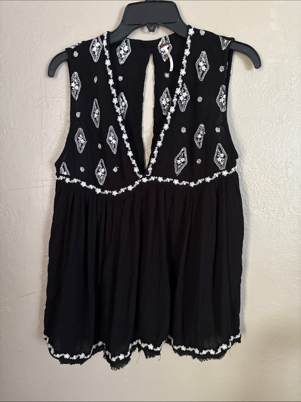 FREE PEOPLE Embroidered Black White Lightweight Tank Women’s Small